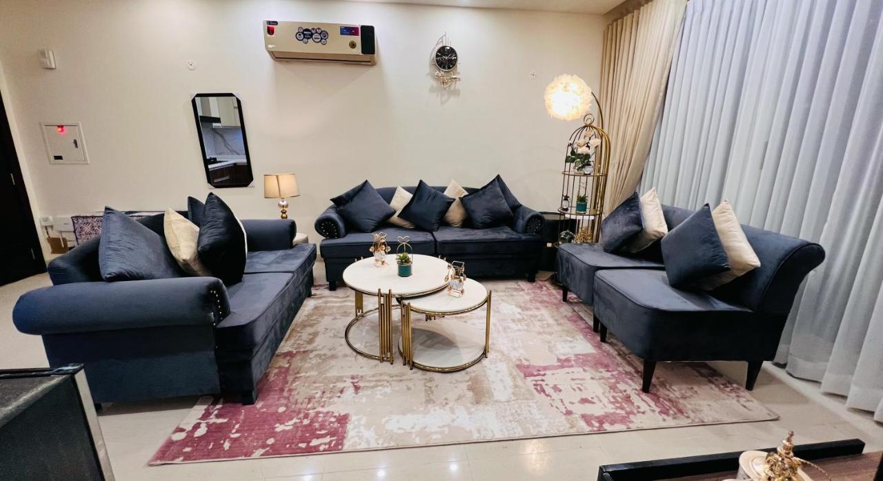 Ferienwohnung Sky Heights Luxury Apart Facing Centaurus Islamabad Exterior foto