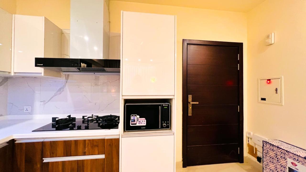 Ferienwohnung Sky Heights Luxury Apart Facing Centaurus Islamabad Exterior foto