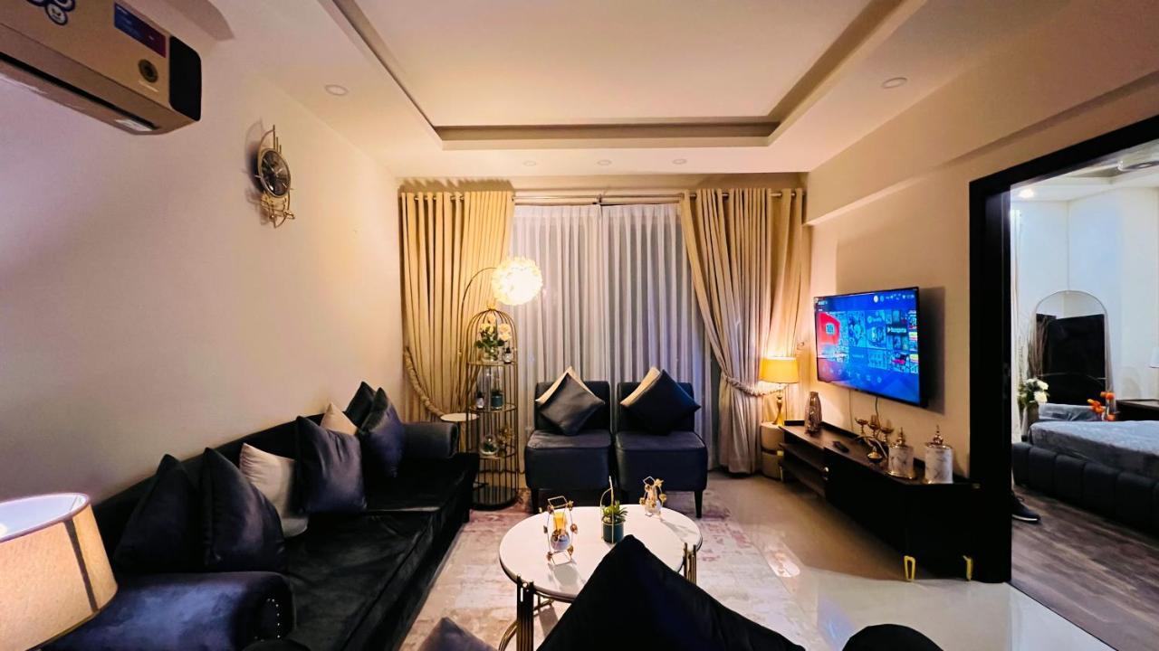 Ferienwohnung Sky Heights Luxury Apart Facing Centaurus Islamabad Exterior foto