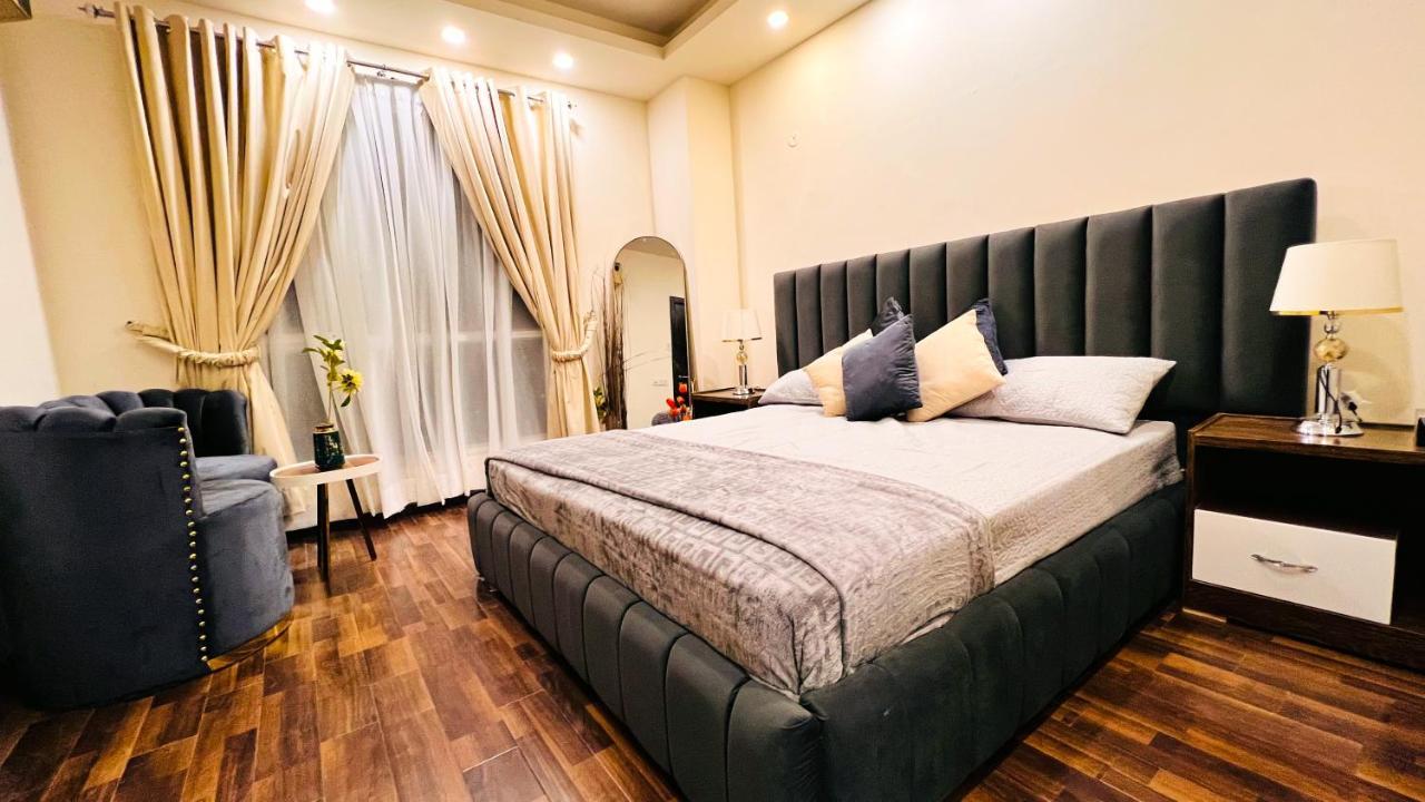 Ferienwohnung Sky Heights Luxury Apart Facing Centaurus Islamabad Exterior foto