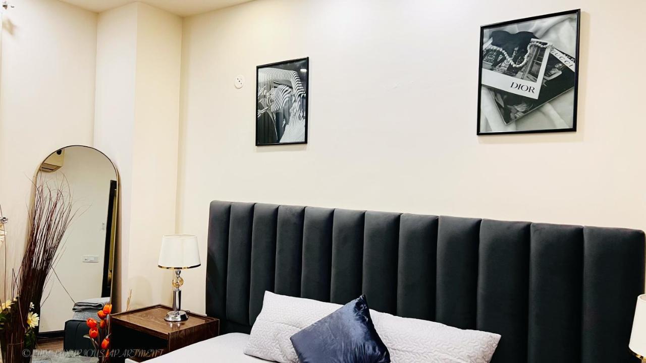Ferienwohnung Sky Heights Luxury Apart Facing Centaurus Islamabad Exterior foto
