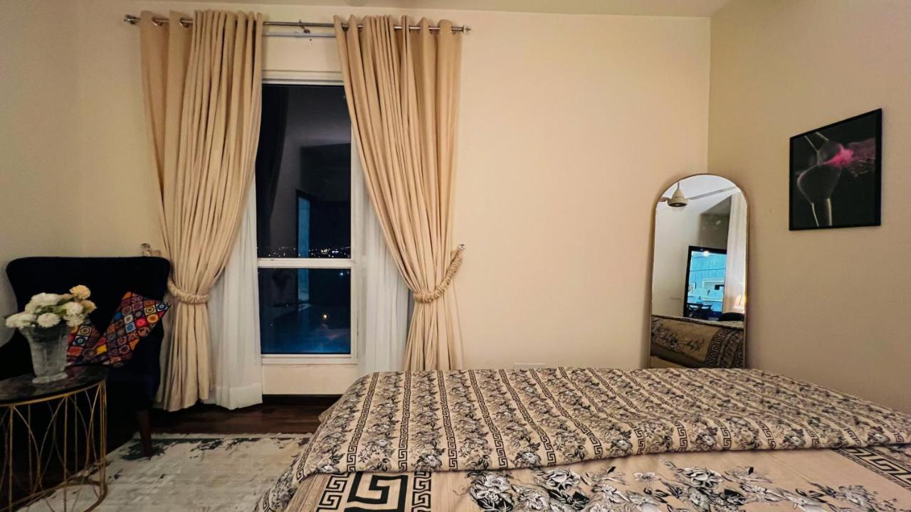 Ferienwohnung Sky Heights Luxury Apart Facing Centaurus Islamabad Exterior foto