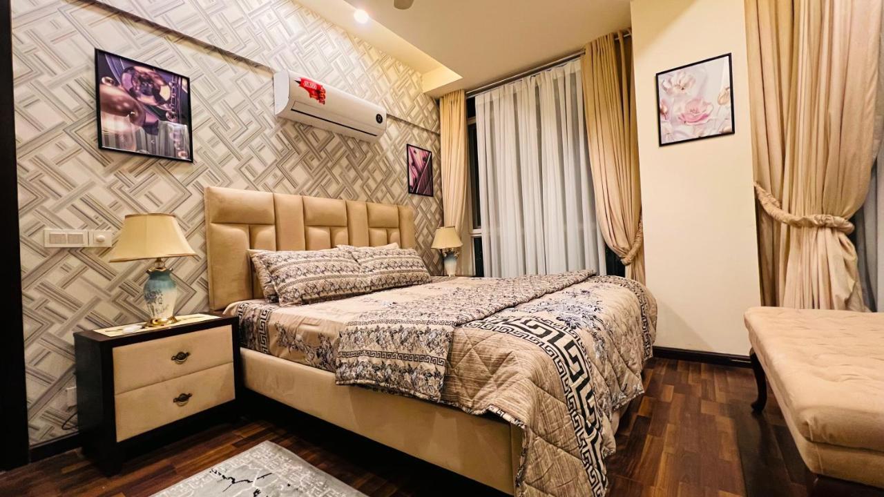 Ferienwohnung Sky Heights Luxury Apart Facing Centaurus Islamabad Exterior foto