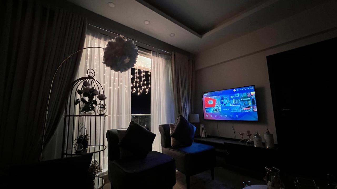 Ferienwohnung Sky Heights Luxury Apart Facing Centaurus Islamabad Exterior foto