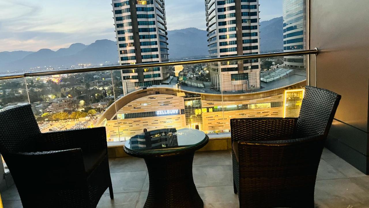 Ferienwohnung Sky Heights Luxury Apart Facing Centaurus Islamabad Exterior foto